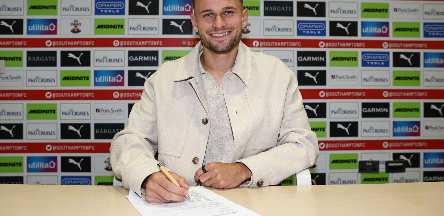 2025-26/Signings/Leo Scienza/20150901_LeoScienza_012_wthdz0