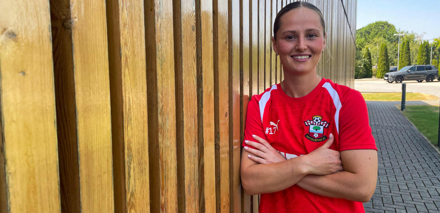 2026-27/Womens/Signings/Libbi McInnes/Libbi_McInnes_signing_00010_wgypvm