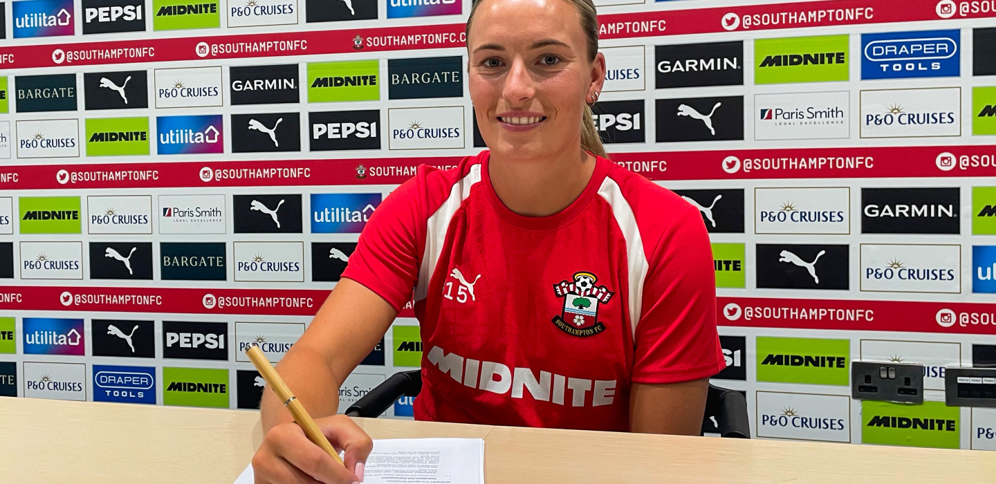 2026-27/Womens/Signings/Niamh Murphy/Niamh_Murphy_signing_00002_kajisk