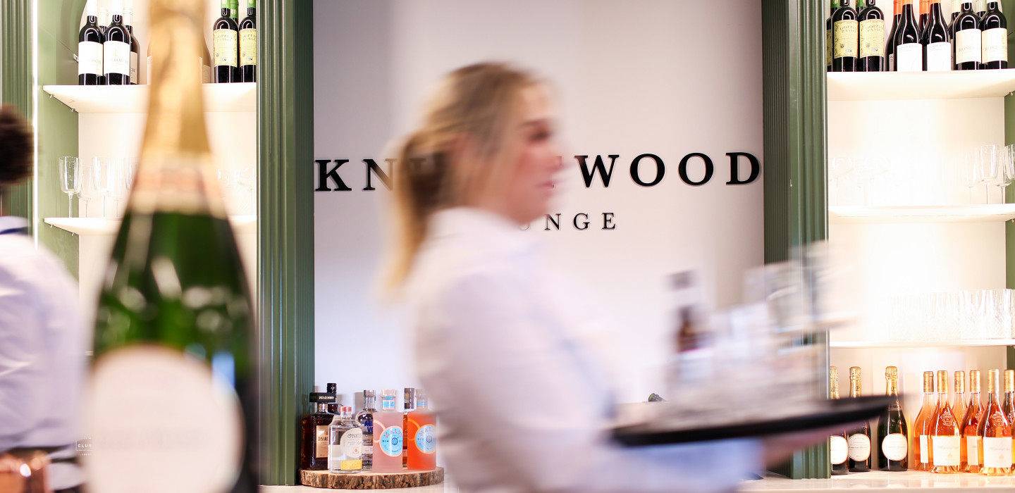 CE UAT/CM_knightwood_lounge_071_1_alouvf