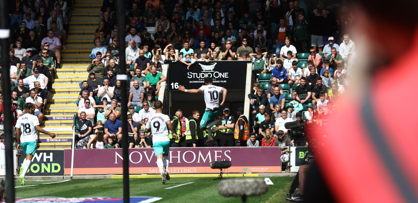 Live Matchday Images/2023-24/20230819 Plymouth vs Southampton/106A1137_beurxh