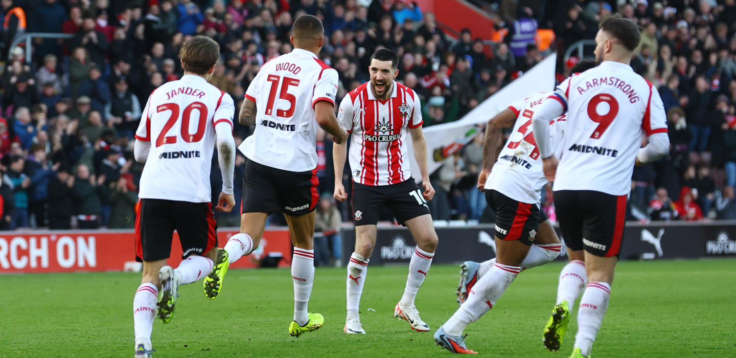 Live Matchday Images/2025-26/20251220 Southampton vs Coventry/106A8947_MP89xnf6_20251220015124_cifbwx