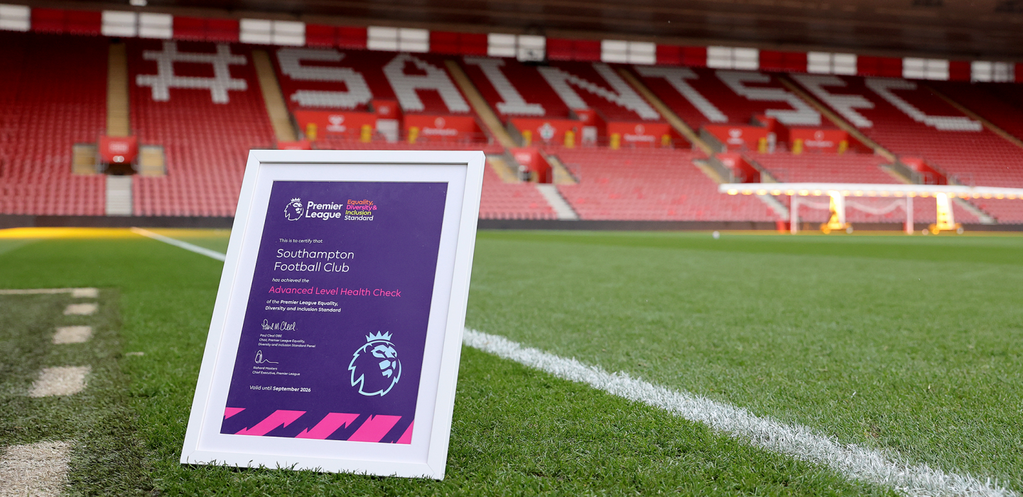 Red, White and You/PLEDIS_ioszgp