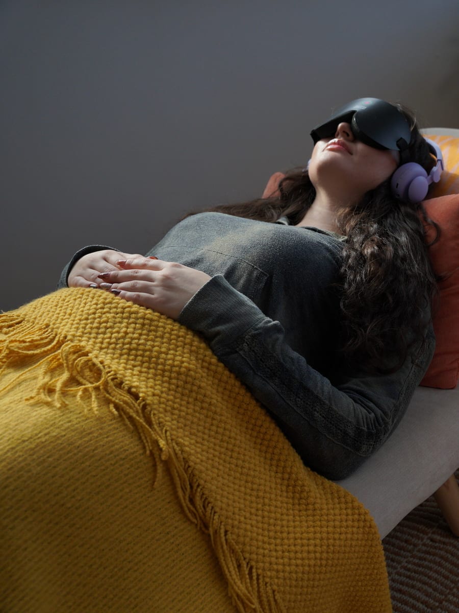 A calm dosing room with a reclining chair