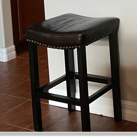 Customer Barstool 18