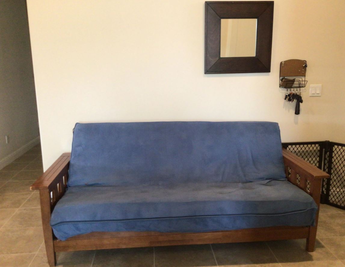 CUSTOMER FUTON