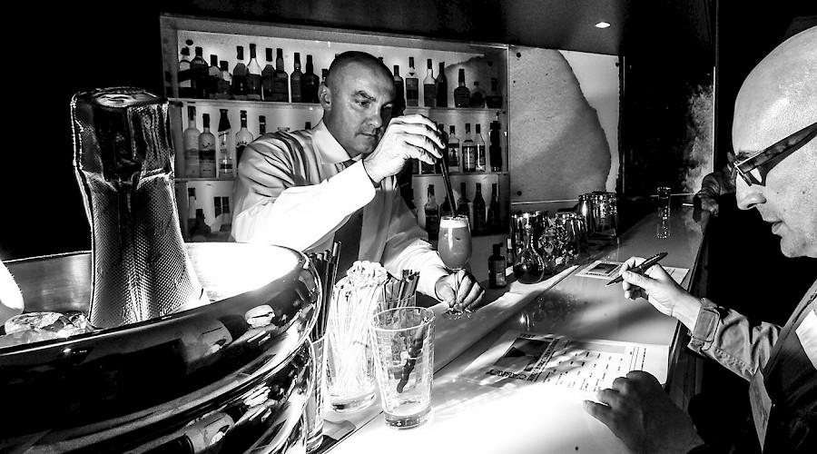 Paco Cao: Psychological Cocktail Services, Theory and Practice
