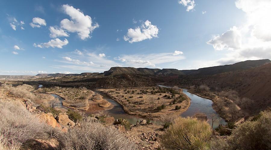Moving Forward, Looking Back: Journeys across the Old Spanish Trail
