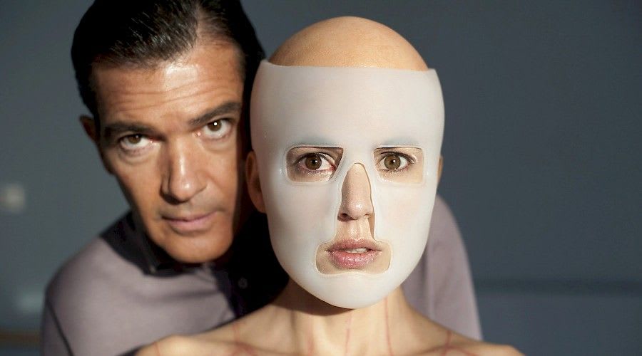 Cine-Club: La Piel que Habito (The Skin I Live In)