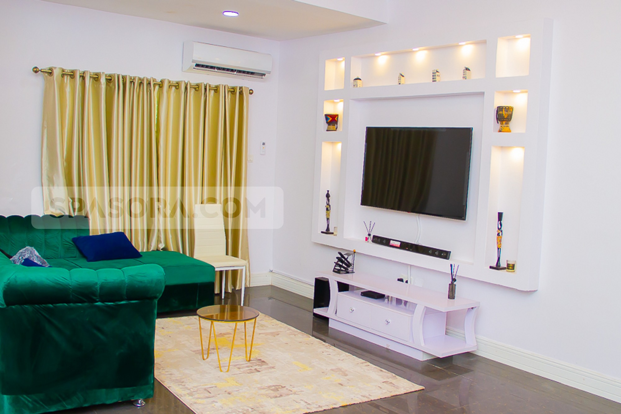 A beautiful 3 bed 3 bath apartment