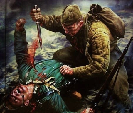Рукопашная схватка: советский воин режет фашиста.
