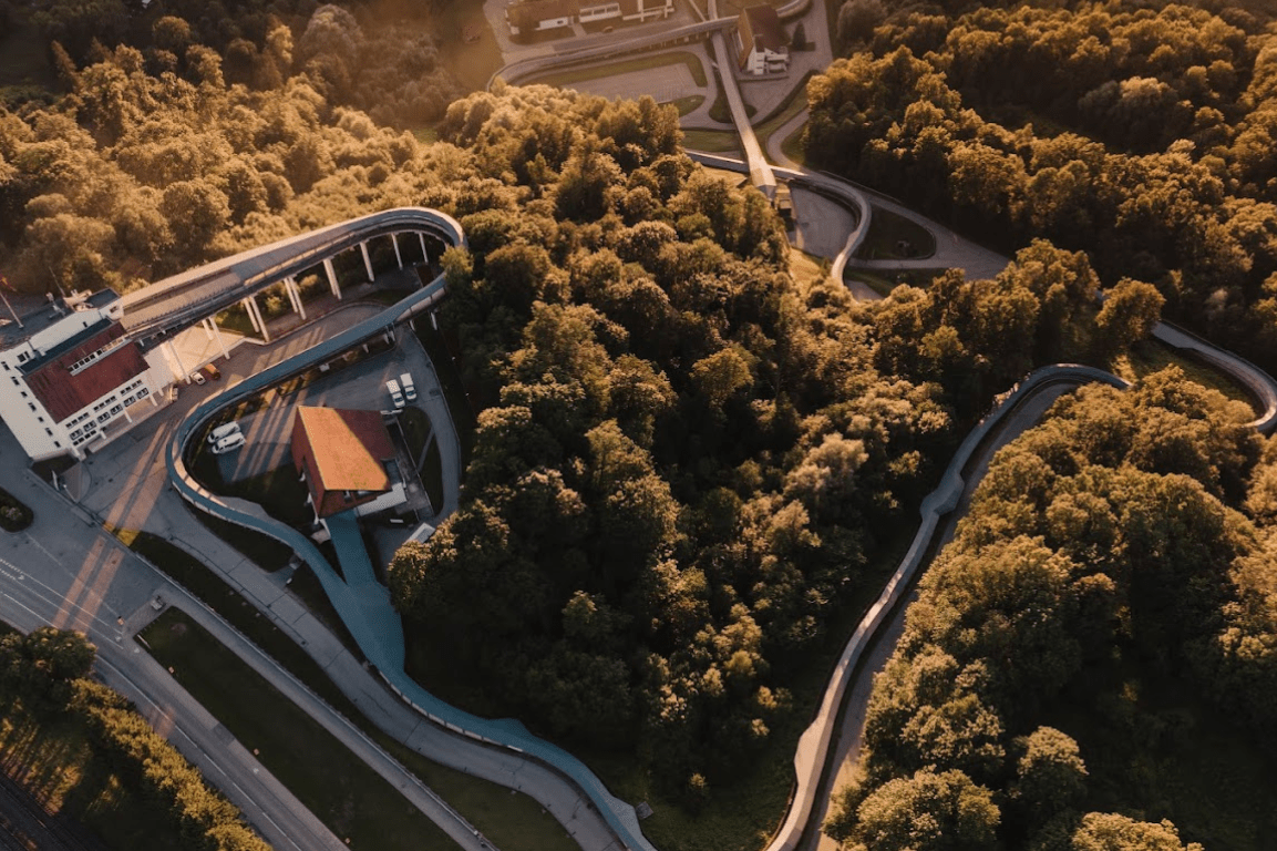 Bobsleja un kamaniņu trase "Sigulda"