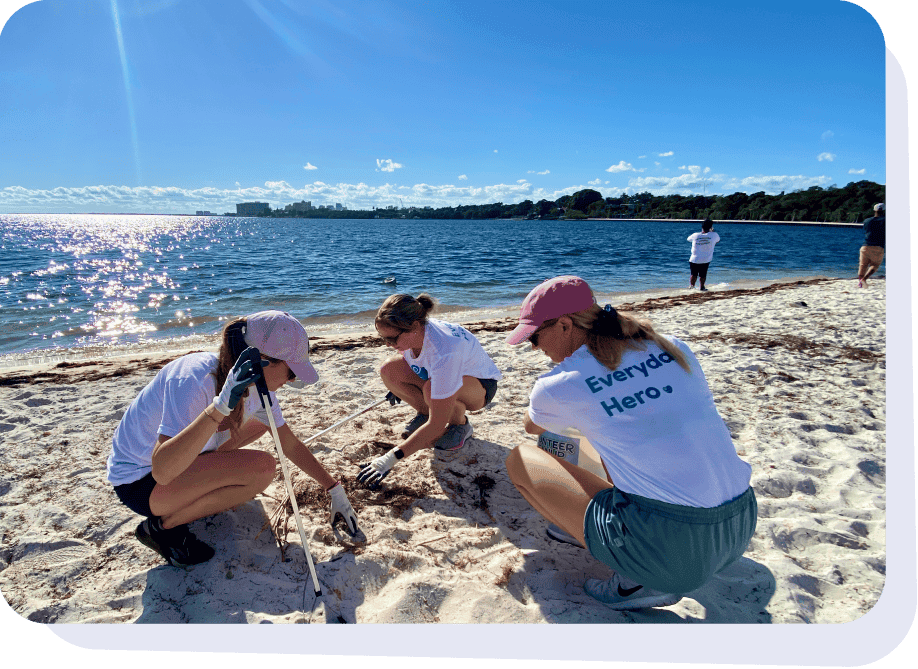 Spiral team beach cleanup