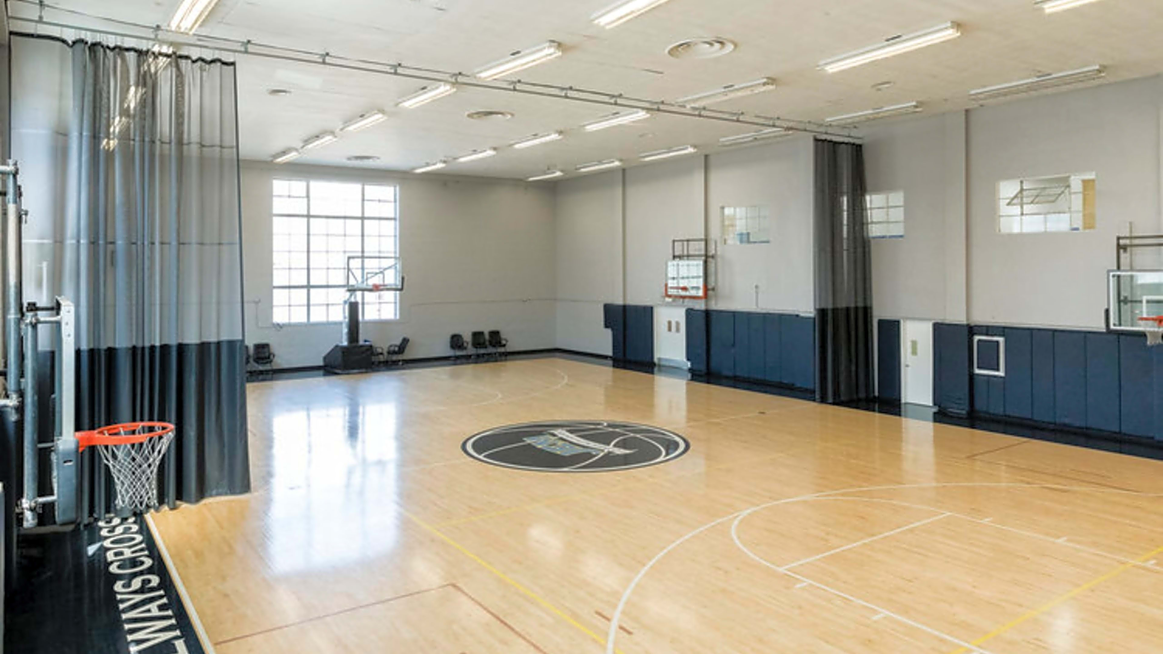 Basketball Court Indoor Nba Sized Rent It On Splacer