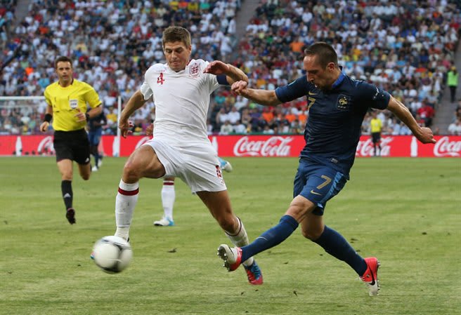 gerrard retire, liverpool, england national team