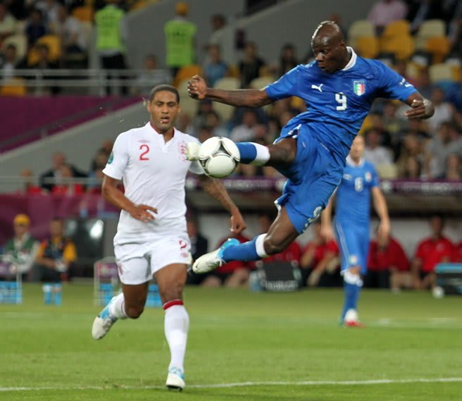 balotelli goal, italy national team
