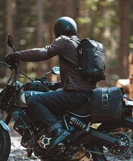 6 Reasons to Buy a Motorcycle Backpack A Simple Guide | Sporty Journal 1 motorcycle backpack with back protector
