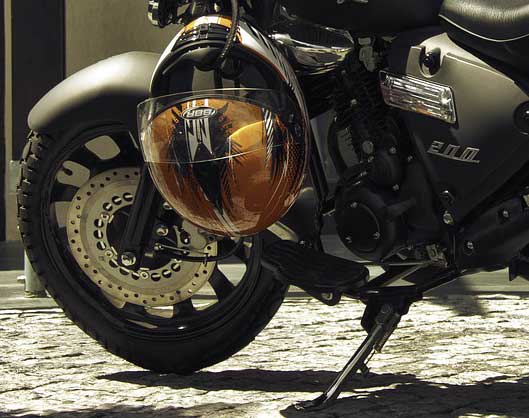 5 Ways on How to use Motorcycle Helmet Lock| A Useful Guide Sporty Journal 1 how to use a helmet lock