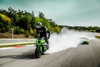 Motorcycle Riding vs Car Driving | Why Motorcycle Riding is Better | Sporty Journal 1 Why Riding a Motorcycle is Better