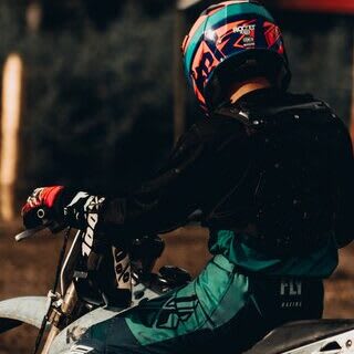 Best Back Brace For Motorcycle Riders | Ultimate Buyers Guide 4 motorcycle back brace Review