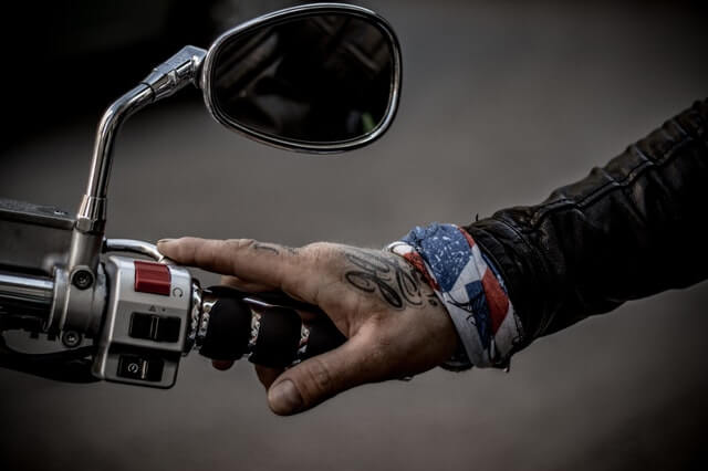 Best Motorcycle Grips for Vibration in 2023 | Sporty Journal 6 Best Motorcycle Grips for Vibration