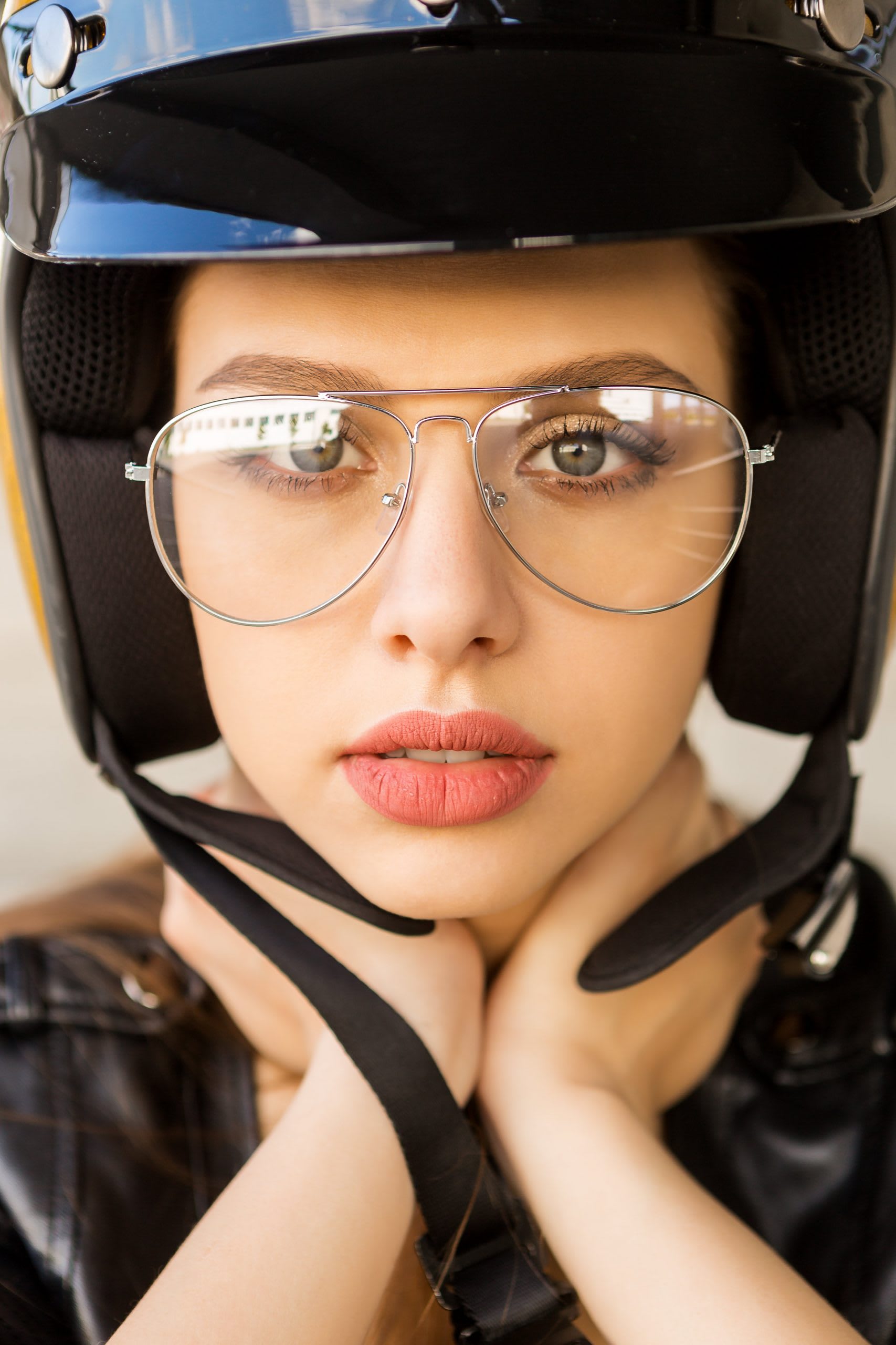 16 Distressing Tips on How to Prevent Helmet Hair| Sporty Journal 1 how to avoid motorcycle helmet hair