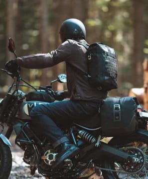 motorcycle backpack with back protector