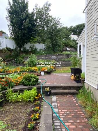 27 Hamilton Pl, Needham Heights