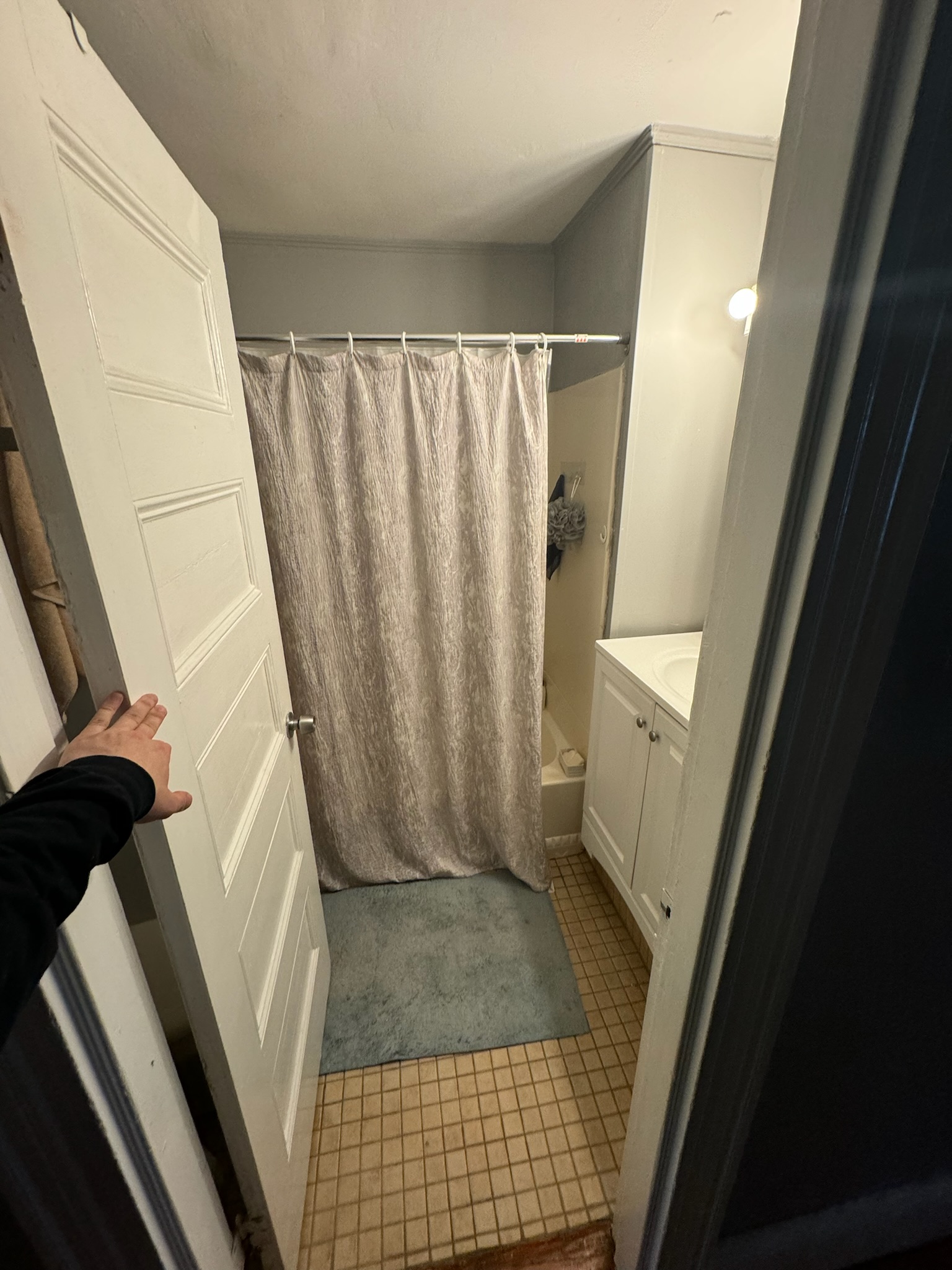 96 Calumet St, Mission Hill