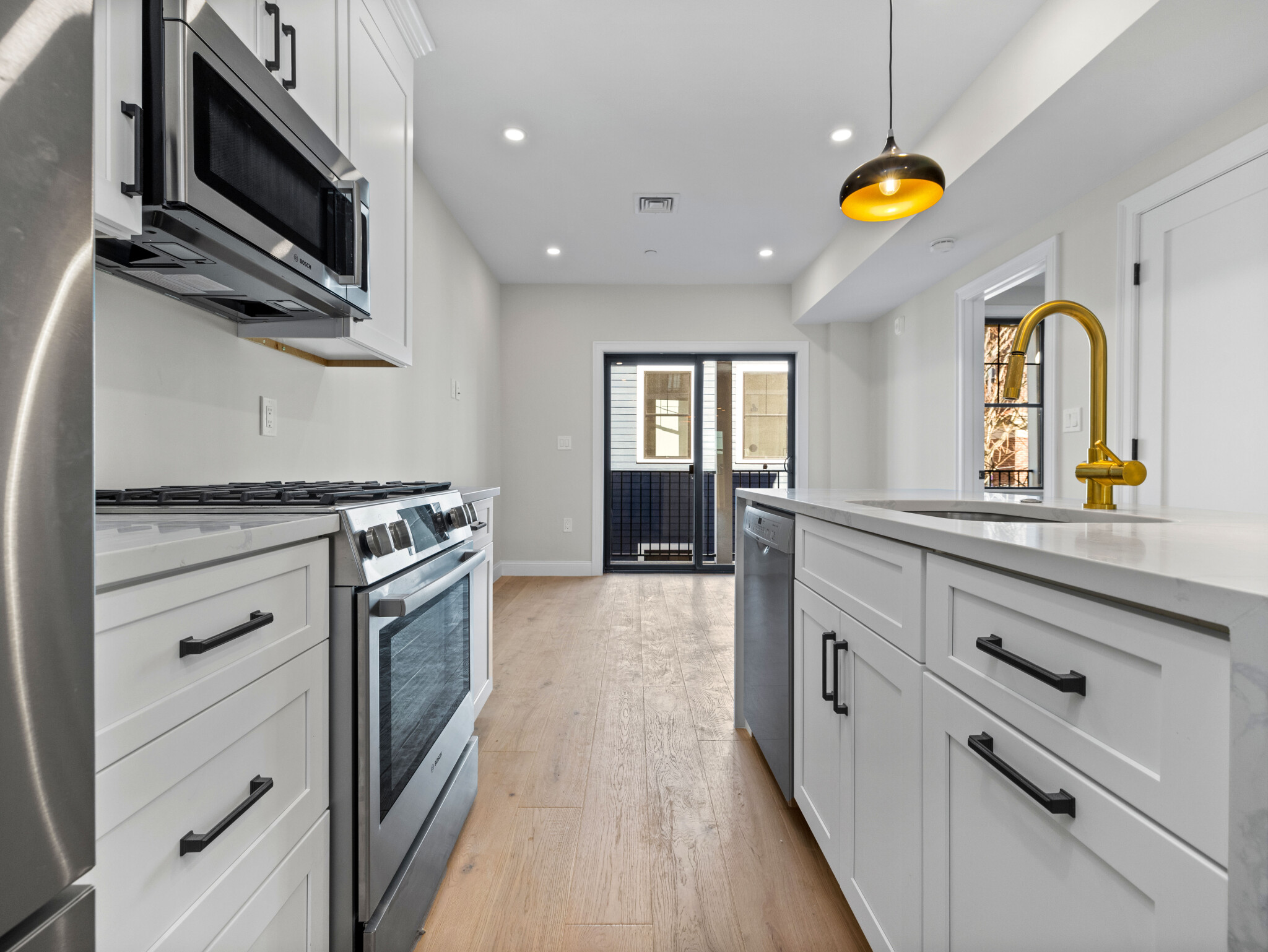 48 Woodward St, South Boston