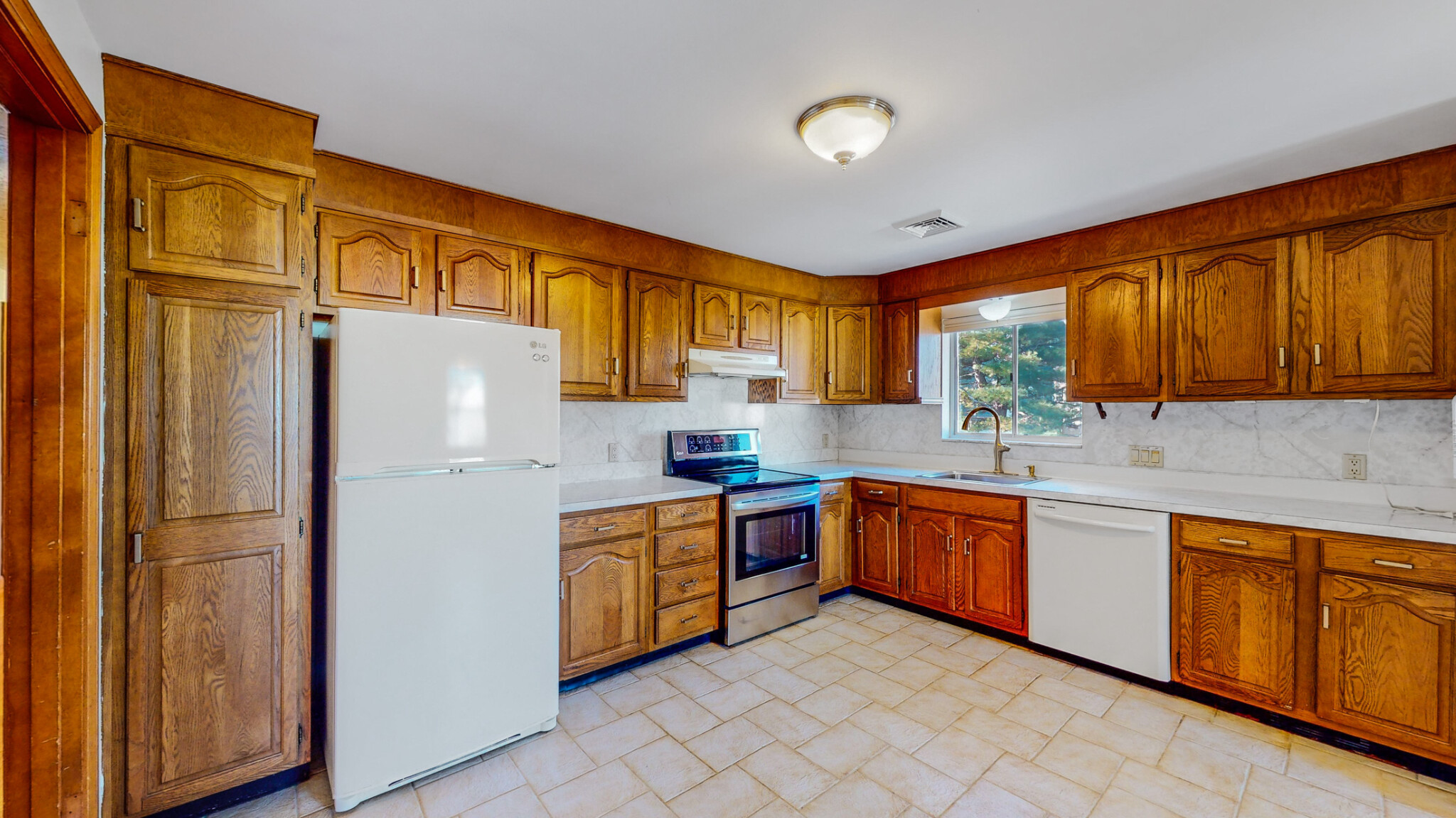 21 Ashmont Ave, Nonantum