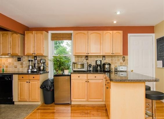 45 School St, Spring Hill