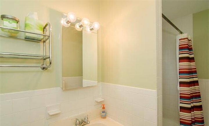 45 School St, Spring Hill