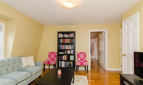 45 School St, Spring Hill