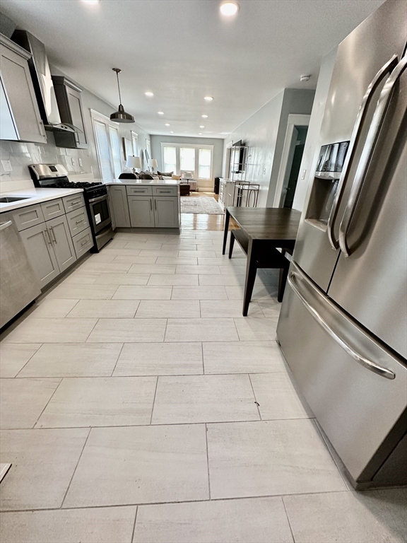 15 Colonial Ave, Nonantum