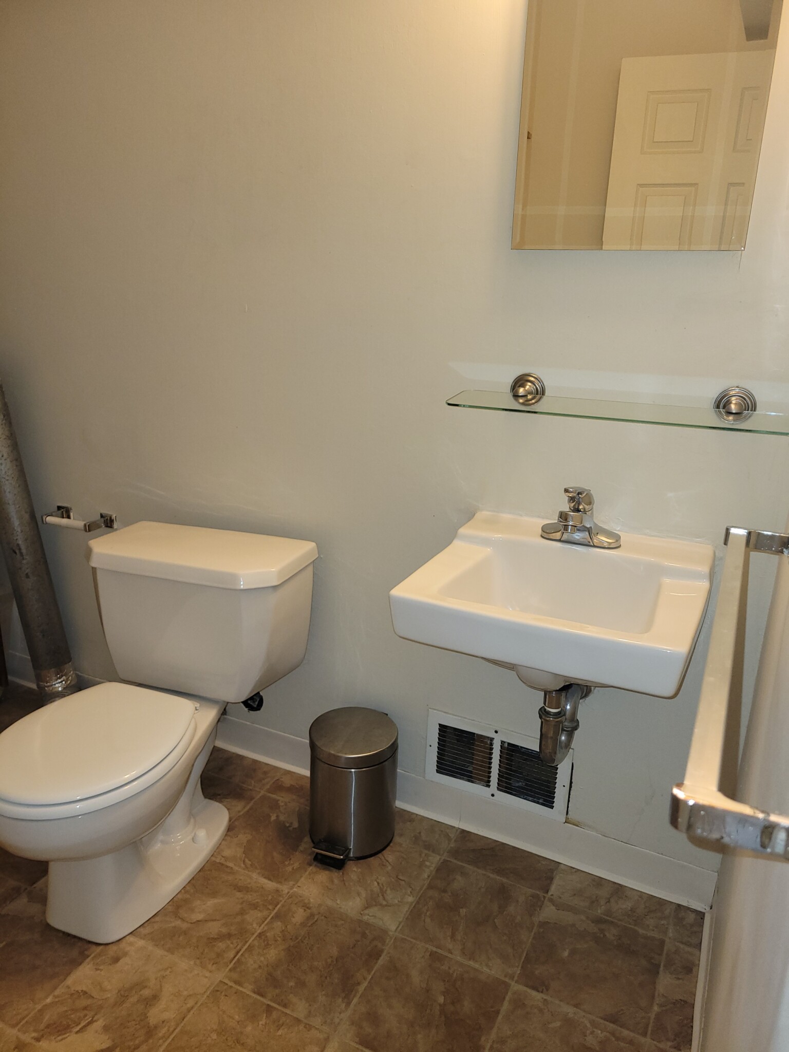 73 Hamlet St, Thompsonville