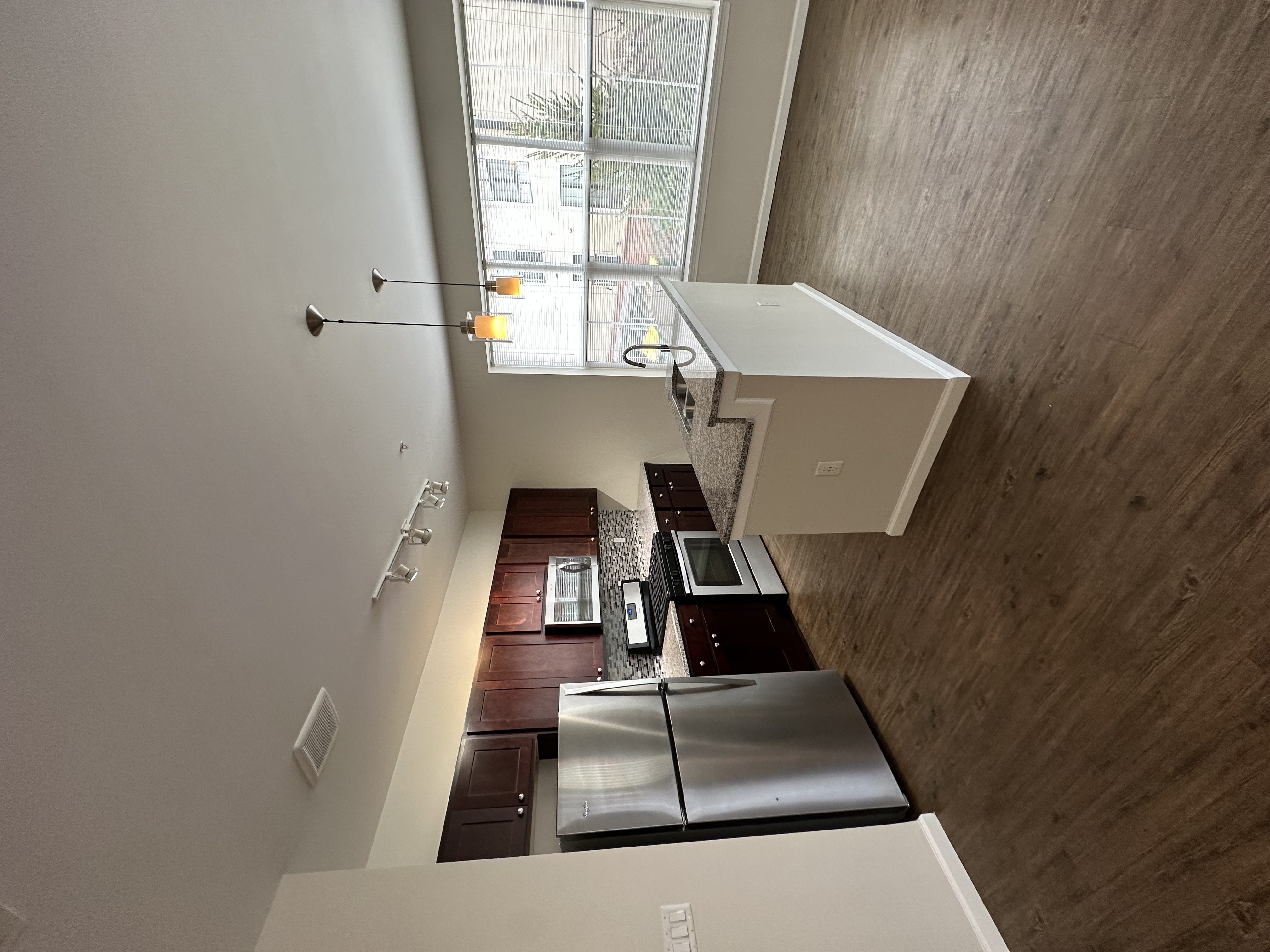 375 Acorn Park Dr, Belmont