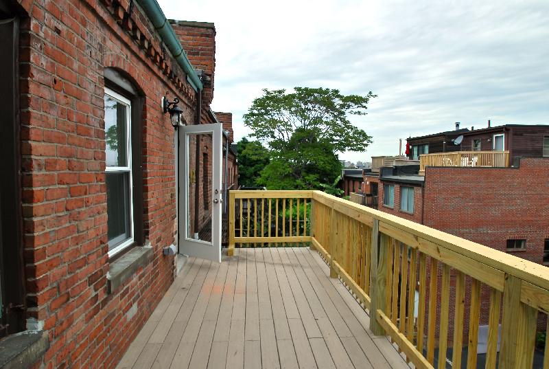 53 Fort Ave, Roxbury