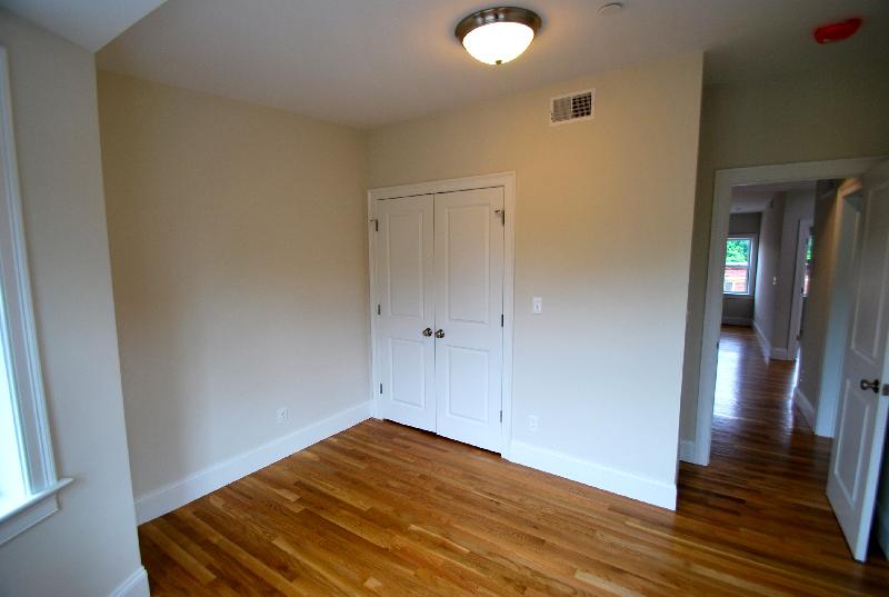 53 Fort Ave, Roxbury