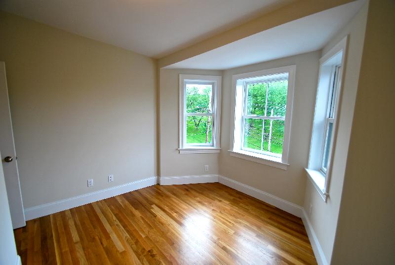 53 Fort Ave, Roxbury