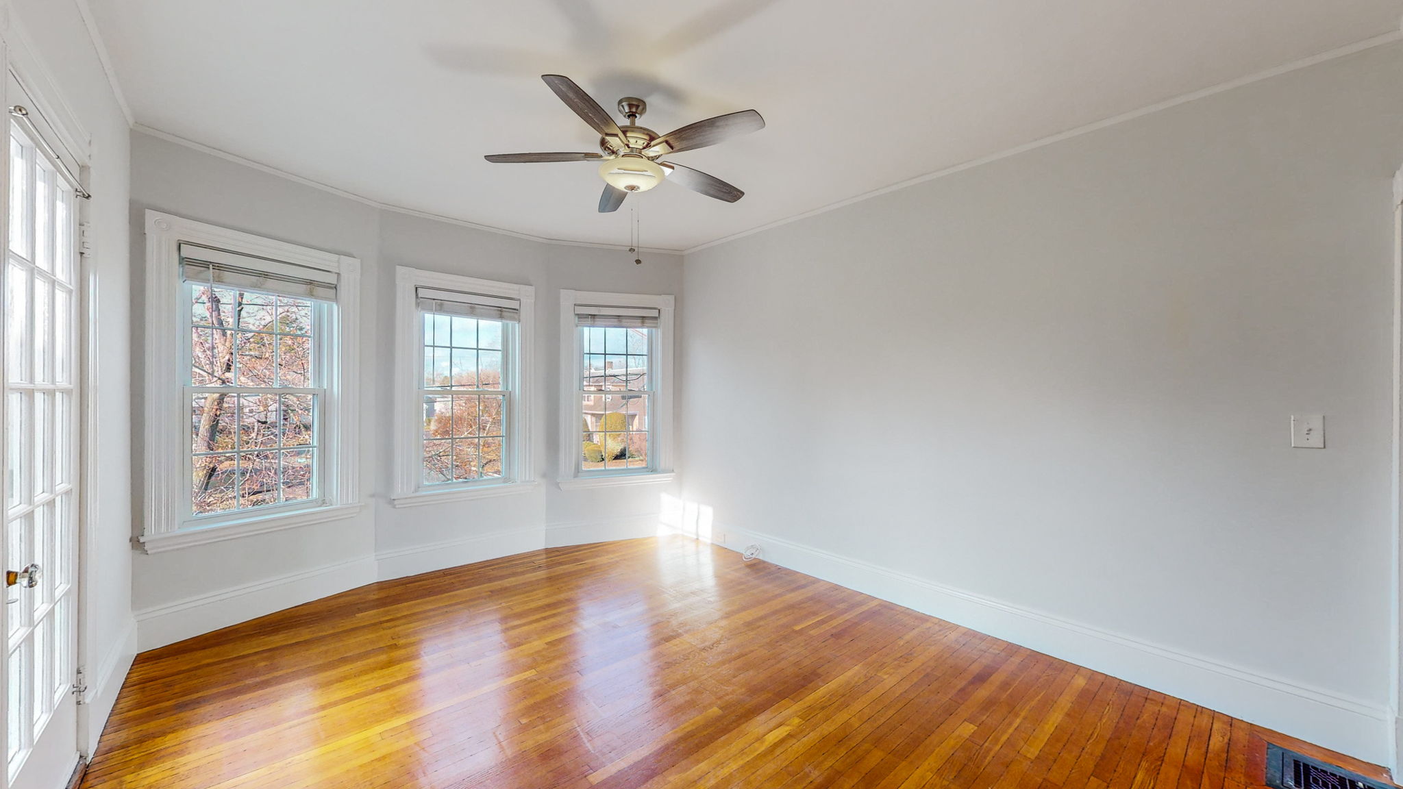 354 Waltham St, West Newton