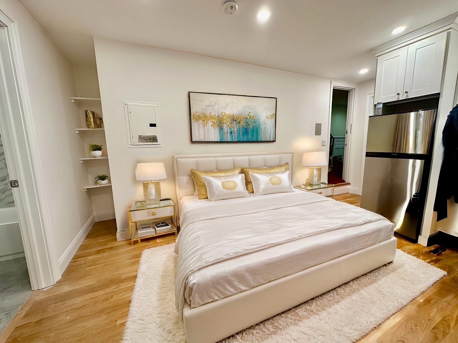 92 West Cedar St, Beacon Hill