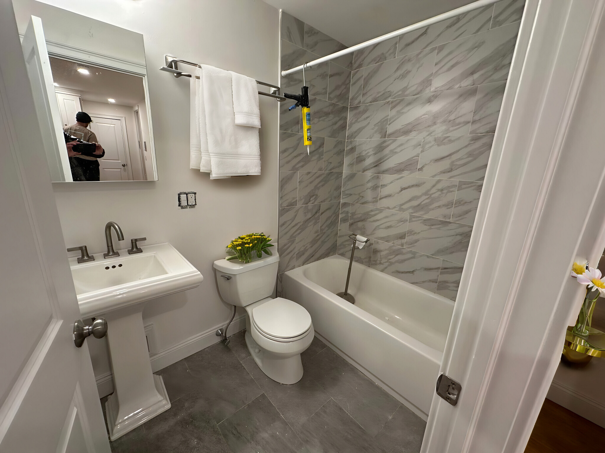 92 West Cedar St, Beacon Hill