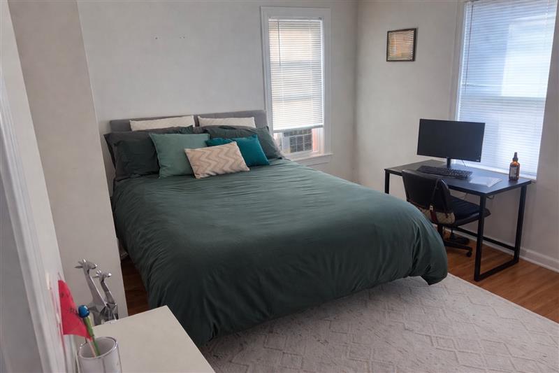 3 bed, 2 bath apartment for rent at 86 Norfolk St Unit 4, The Port
