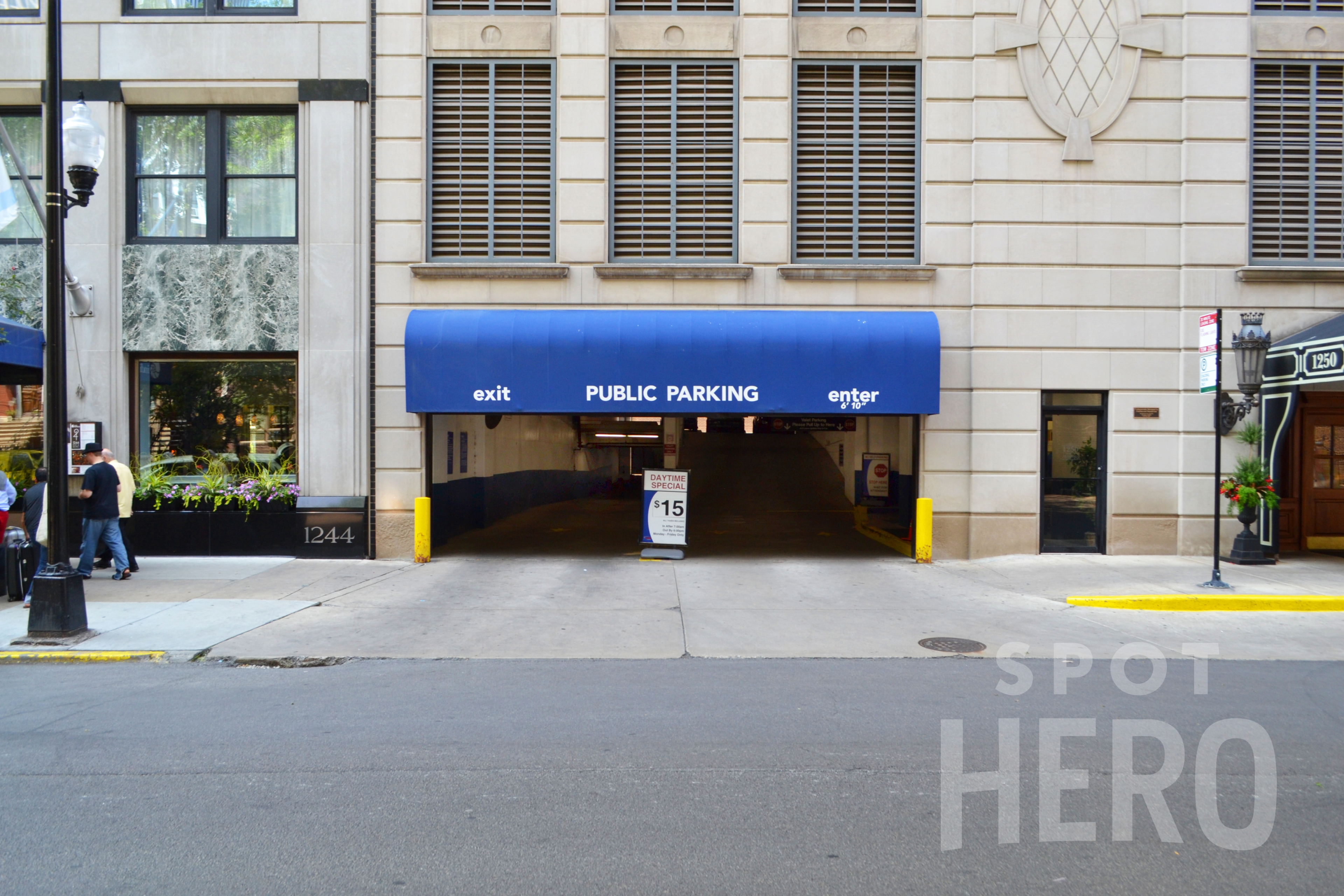 Photo of 1250 N Dearborn
