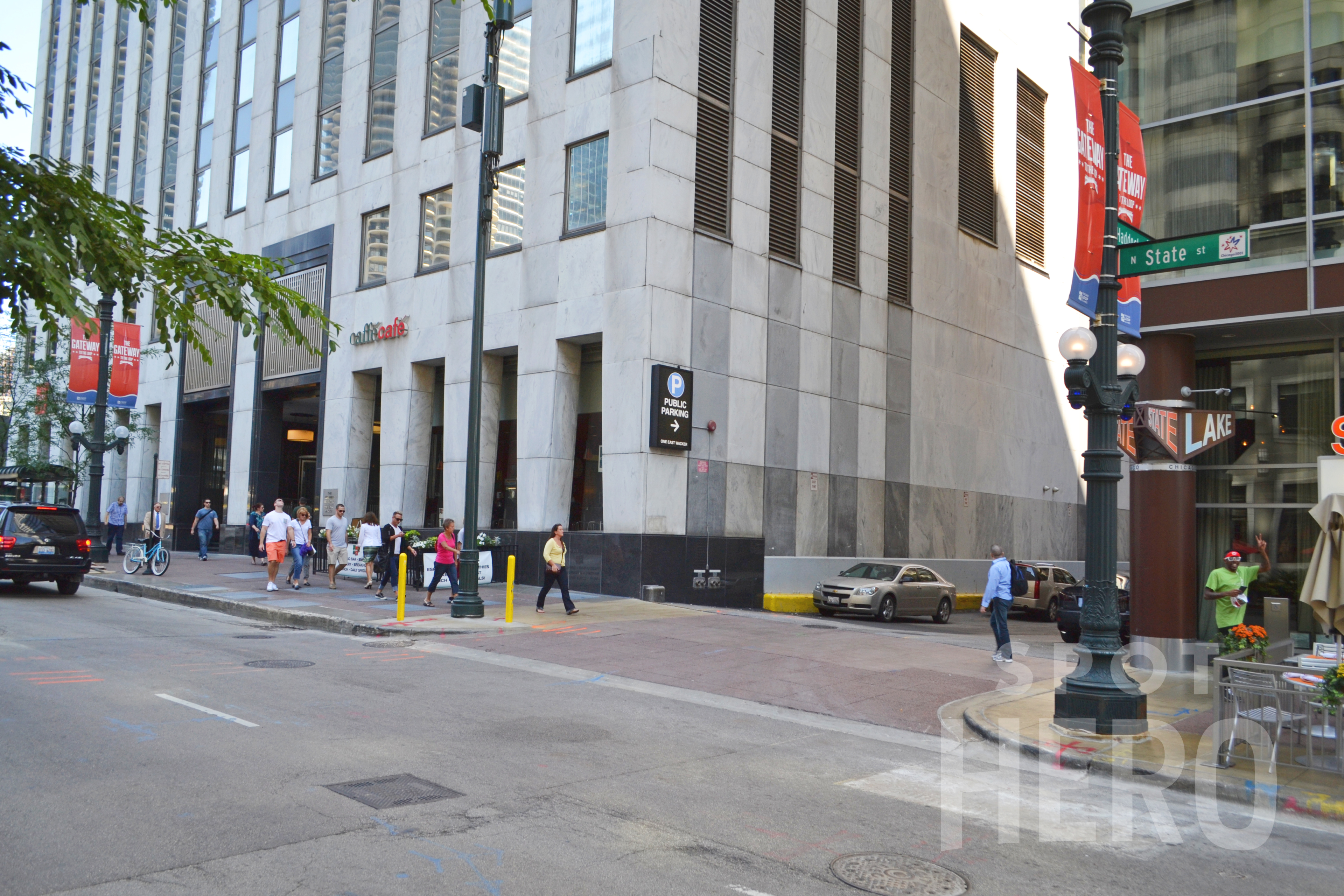 Photo of 215 N State St (1 E Wacker)