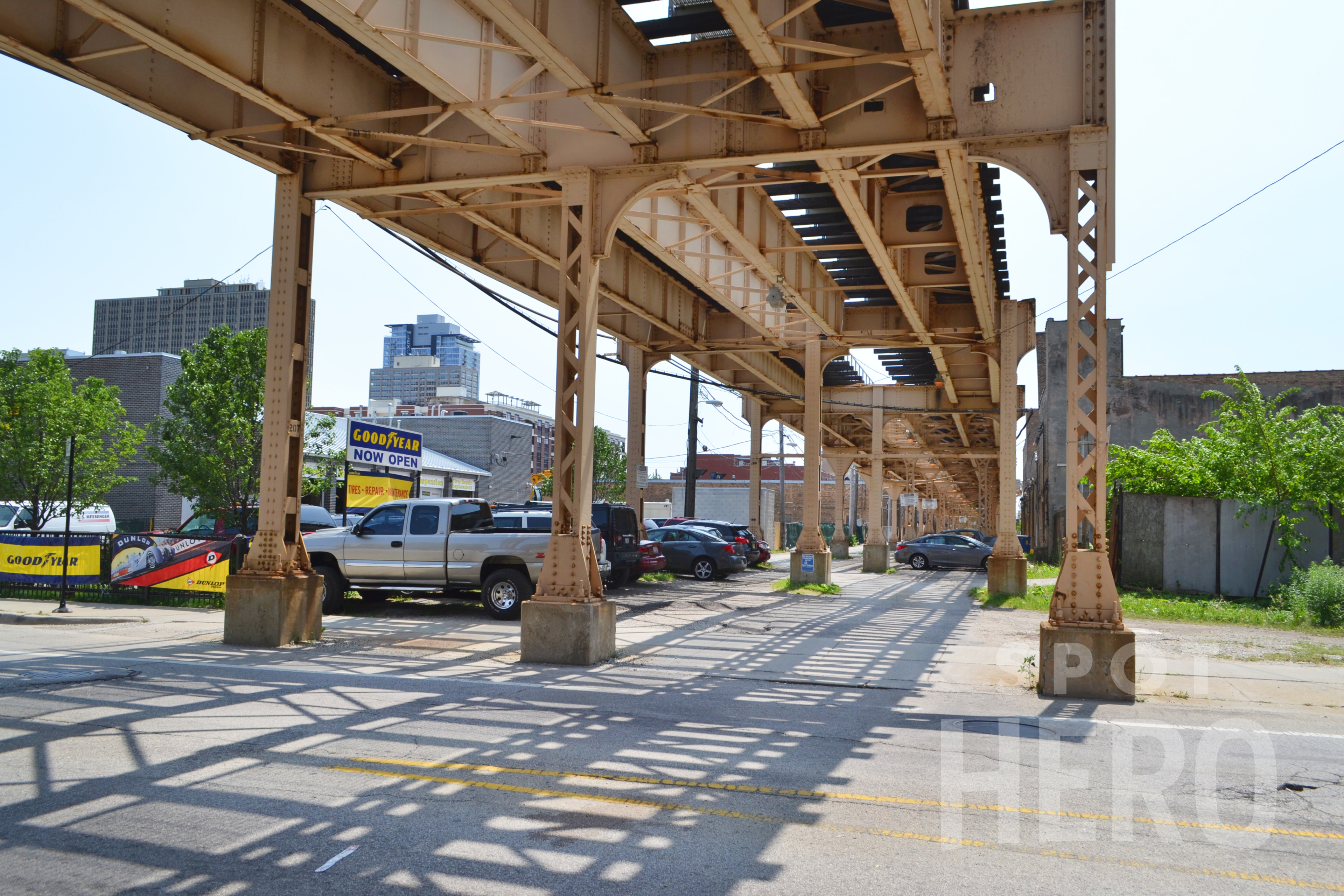 Photo of 25 E 18th St. - Under EL Zone 51826