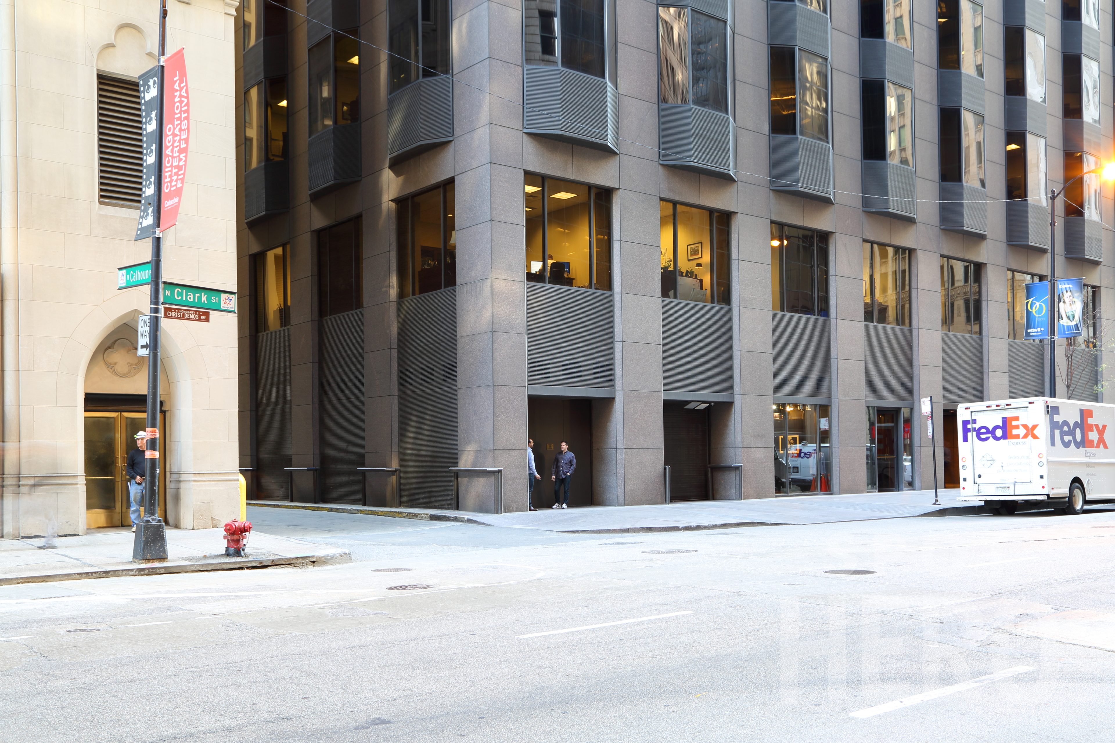 Photo of 13 N Clark St (70 W Madison Building)