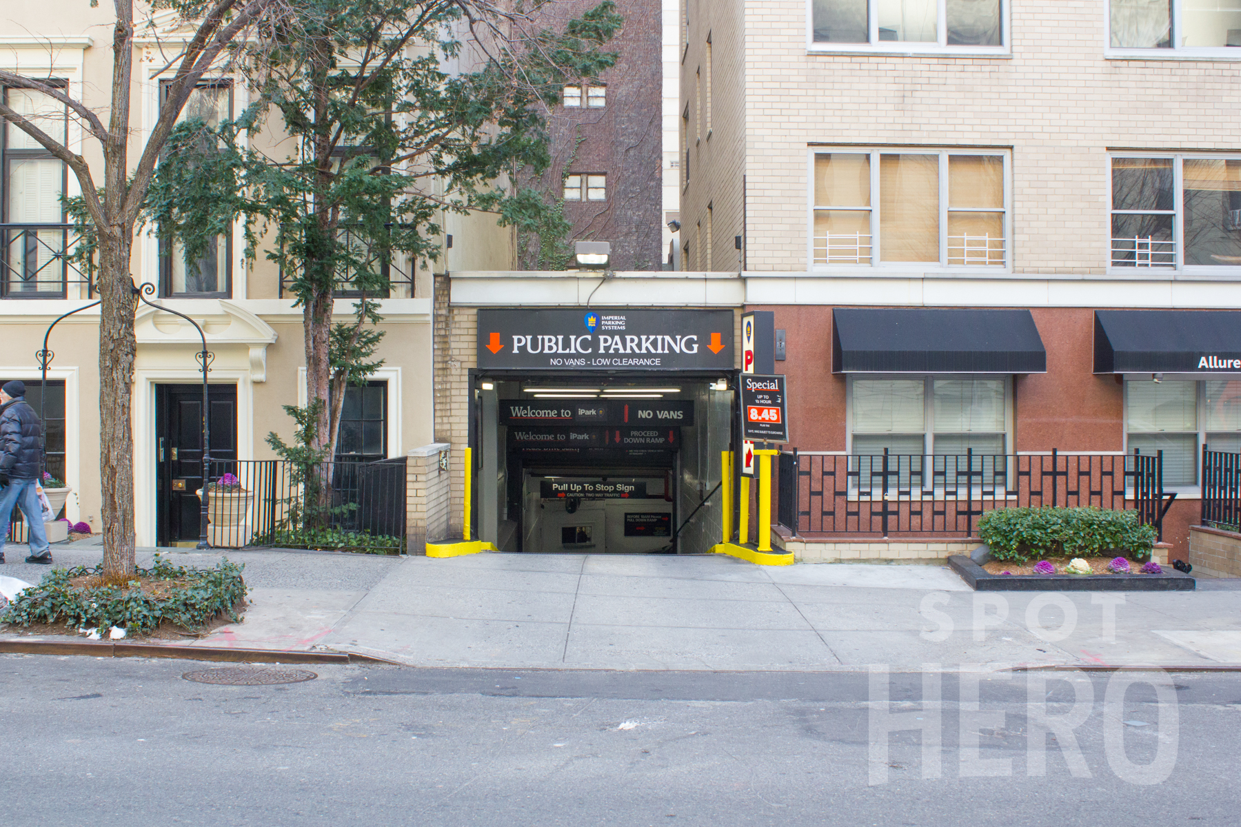 Photo of 150 E 61st St. - Valet Garage