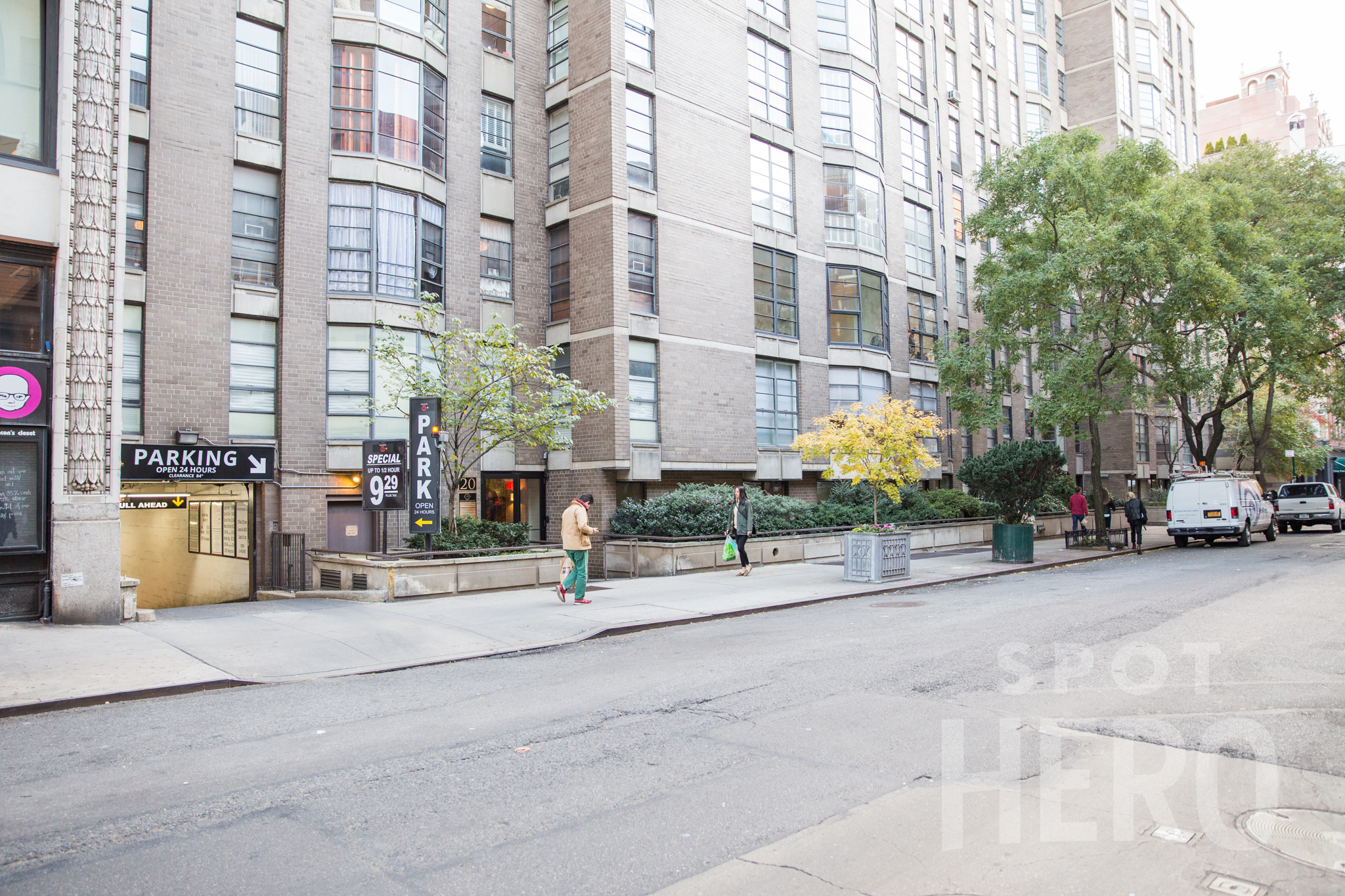 Photo of 20 W 13th St. - Valet Garage